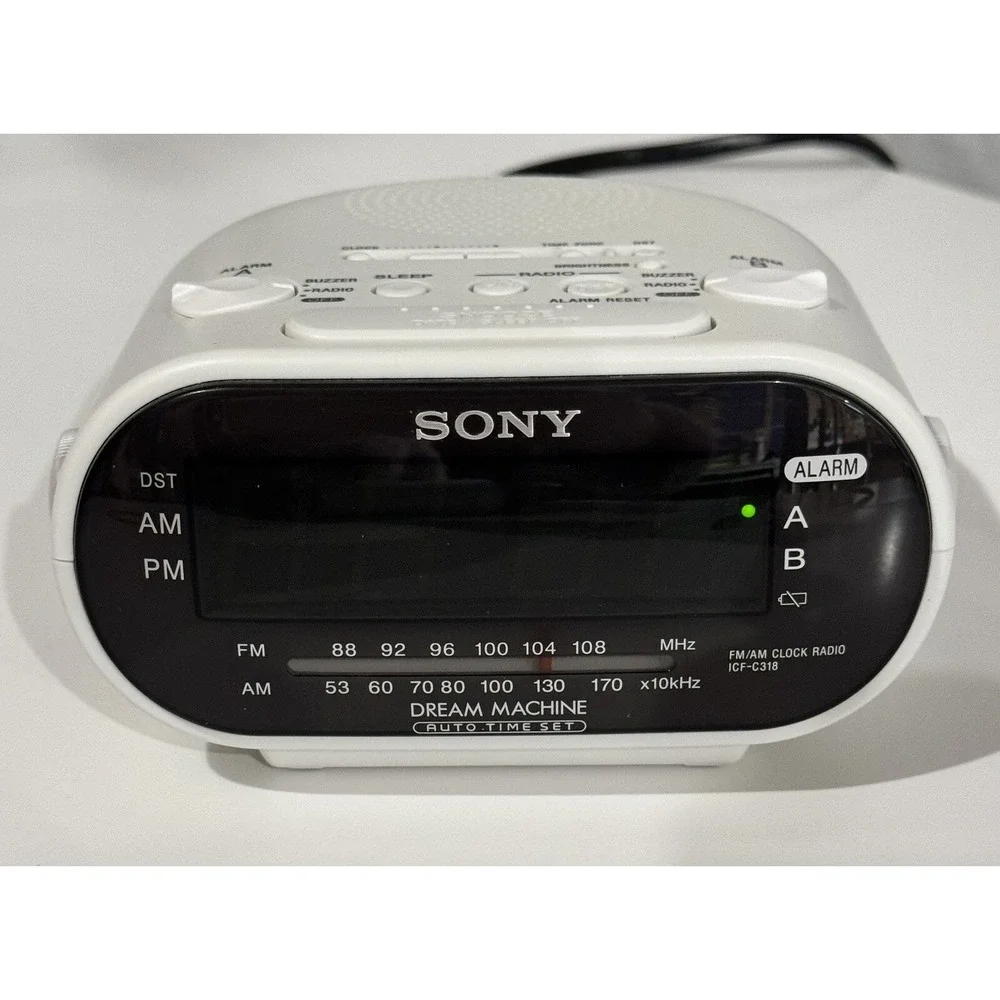 Sony Dream Machine Dual Alarm Clock Radio Model ICF-C318 AM/FM  - White TESTED